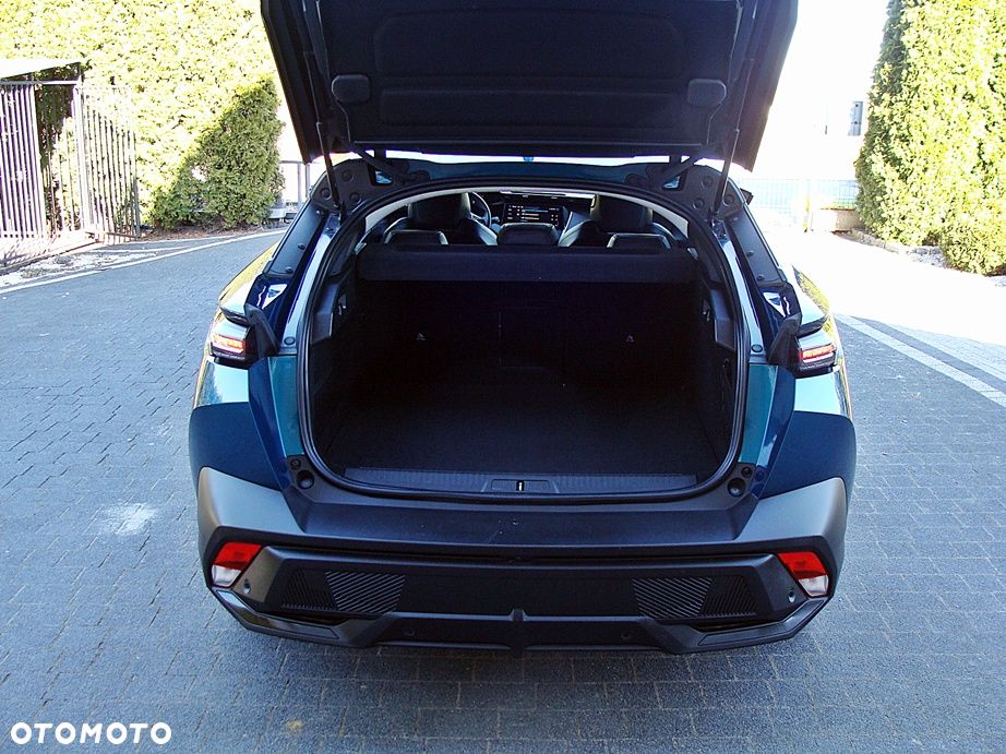 Peugeot 408 1.6 Plug-In Hybrid 225 Allure Pack EAT8 - 28