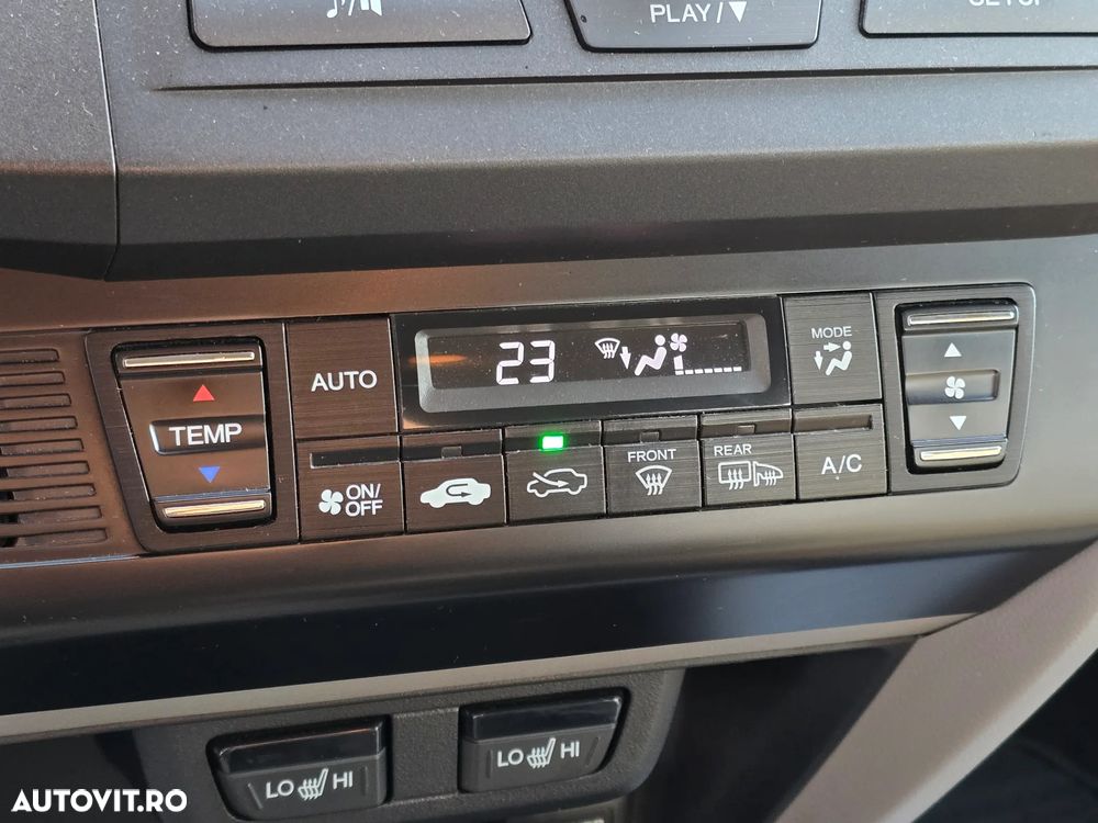 Honda Civic 1.8 i-VTEC MT Elegance Winter Pack - 24