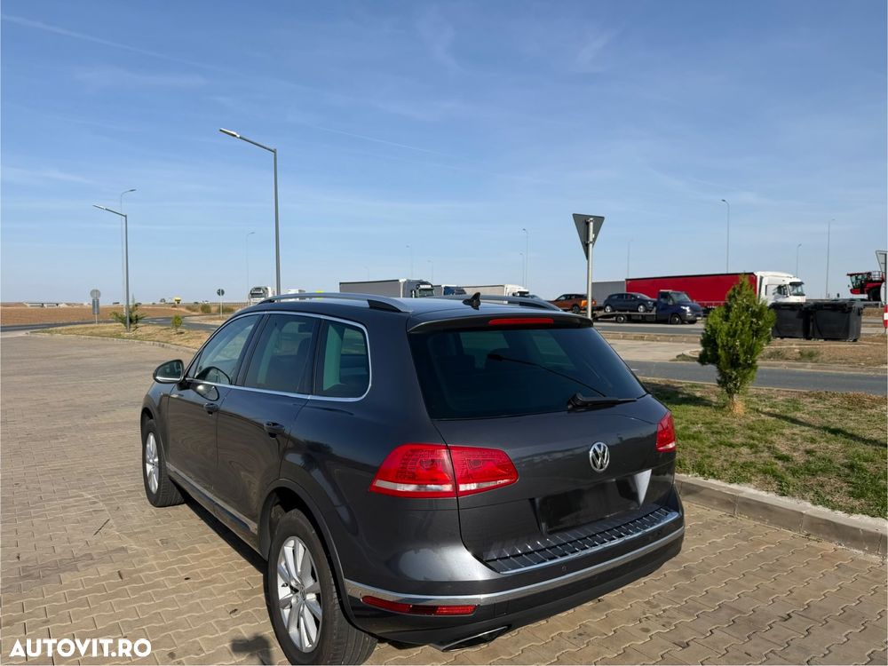 Volkswagen Touareg - 2