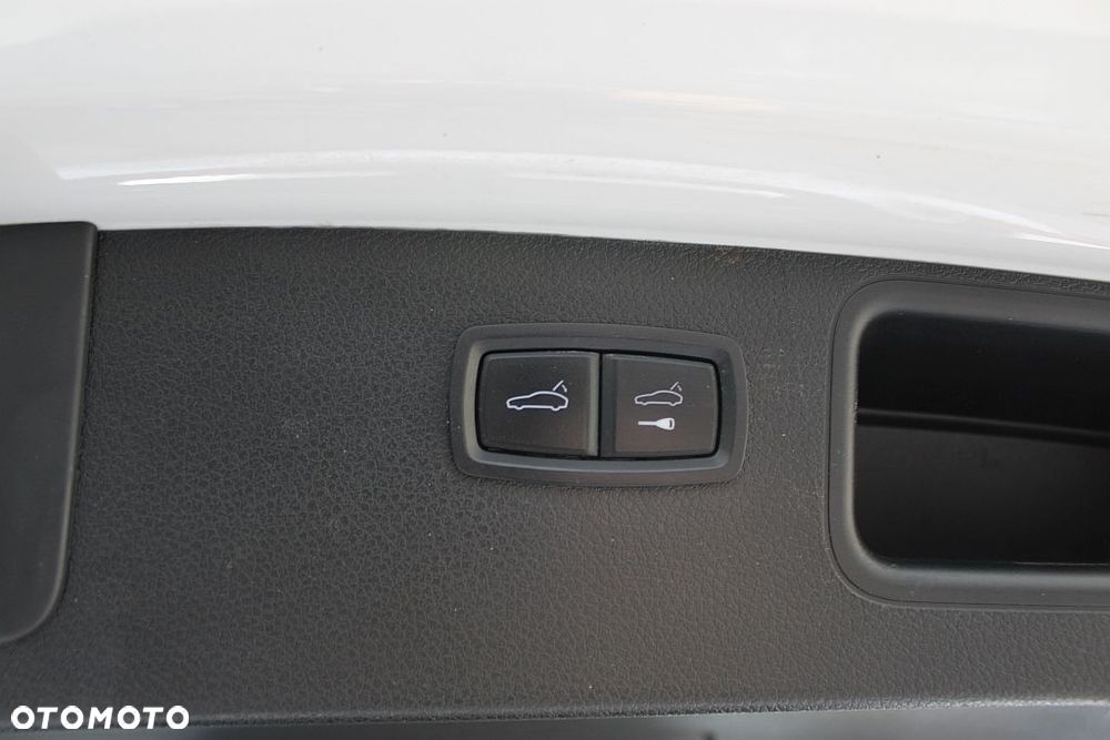 Porsche Macan - 40