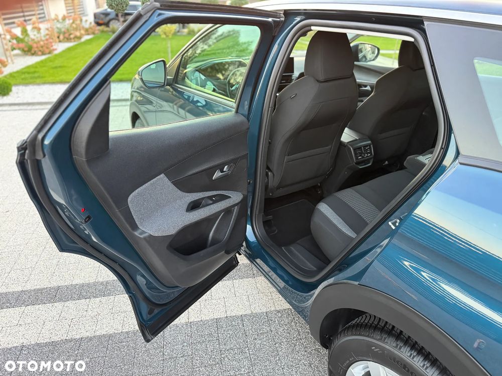 Peugeot 3008 BlueHDi 130 Stop & Start EAT8 Allure Business-Paket - 31