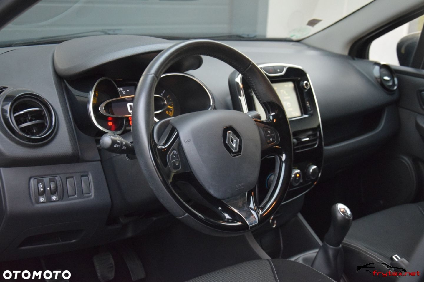 Renault Clio - 18
