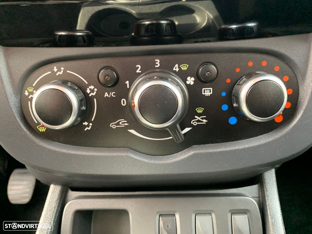 Dacia Duster 1.5 dCi SL Urban Explorer - 34