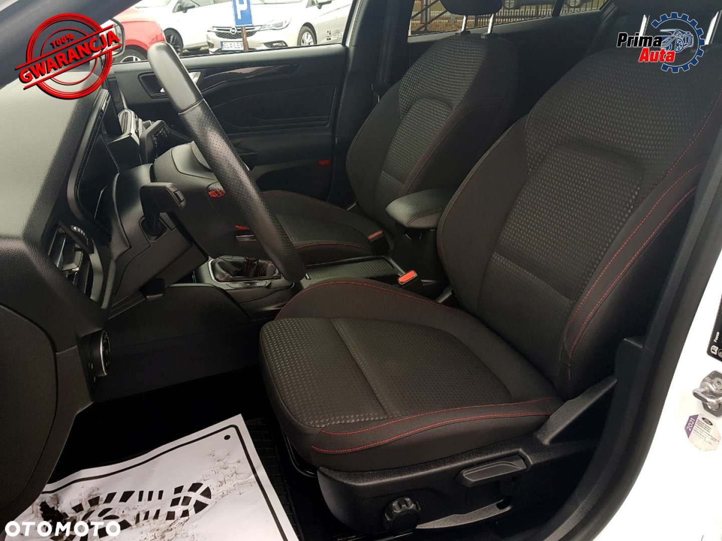 Ford Focus 1.0 EcoBoost Hybrid ST-LINE DESIGN - 6