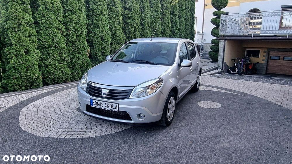 Dacia Sandero - 8
