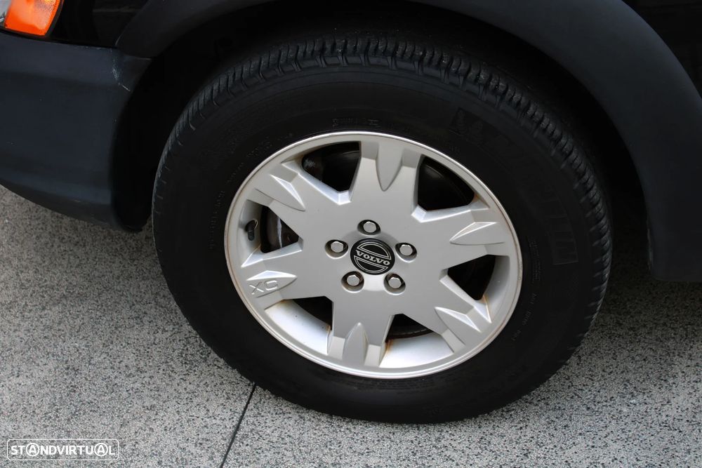 Volvo XC 70 2.4 D5 Nivel 2 - 47