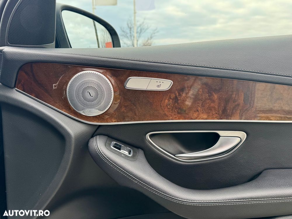 Mercedes-Benz GLC - 33