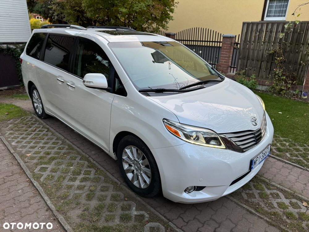 Toyota Sienna - 12