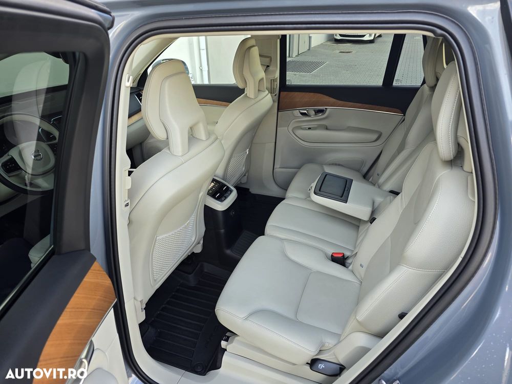 Volvo XC 90 T8 AWD Recharge Geartronic Inscription Expression - 4