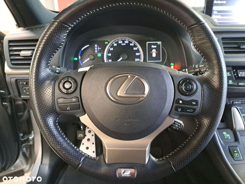 Lexus CT 200h F Sport - 33