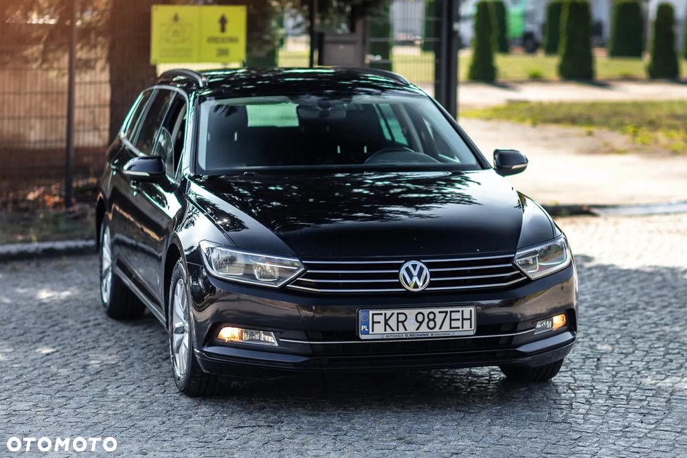 Volkswagen Passat Variant 2.0 TDI SCR DSG - 2