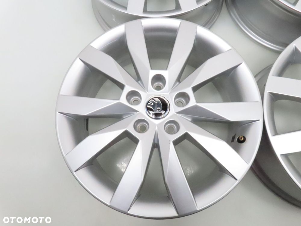 Alufelgi 17'' Skoda Octavia Superb 5x112 6J ET48 5E0601025N - 6