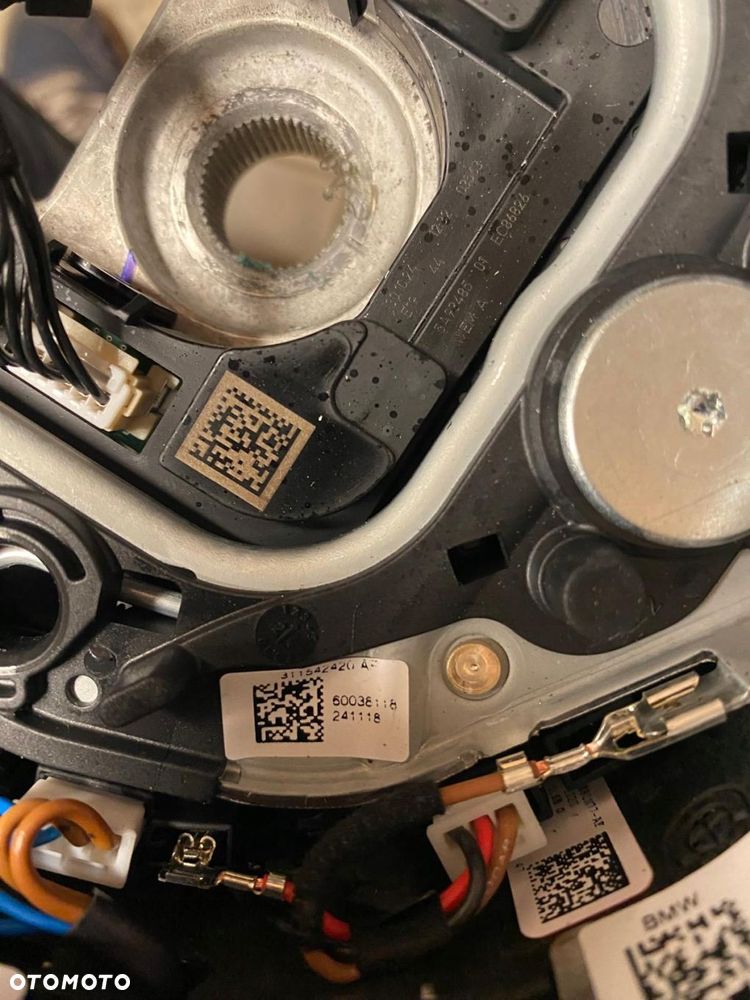 kierownica bmw x1 u11 skóra grzana - 6