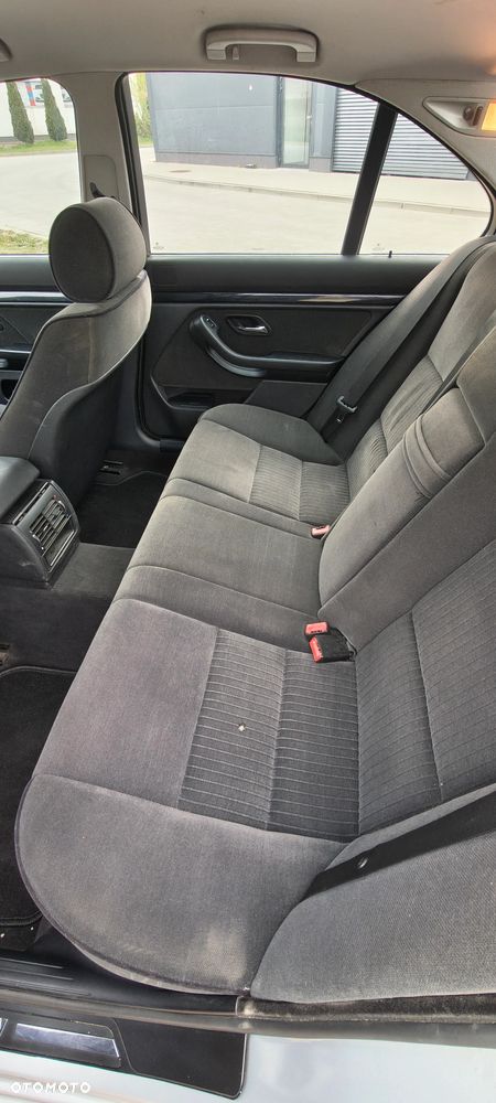 BMW Seria 5 528i - 16