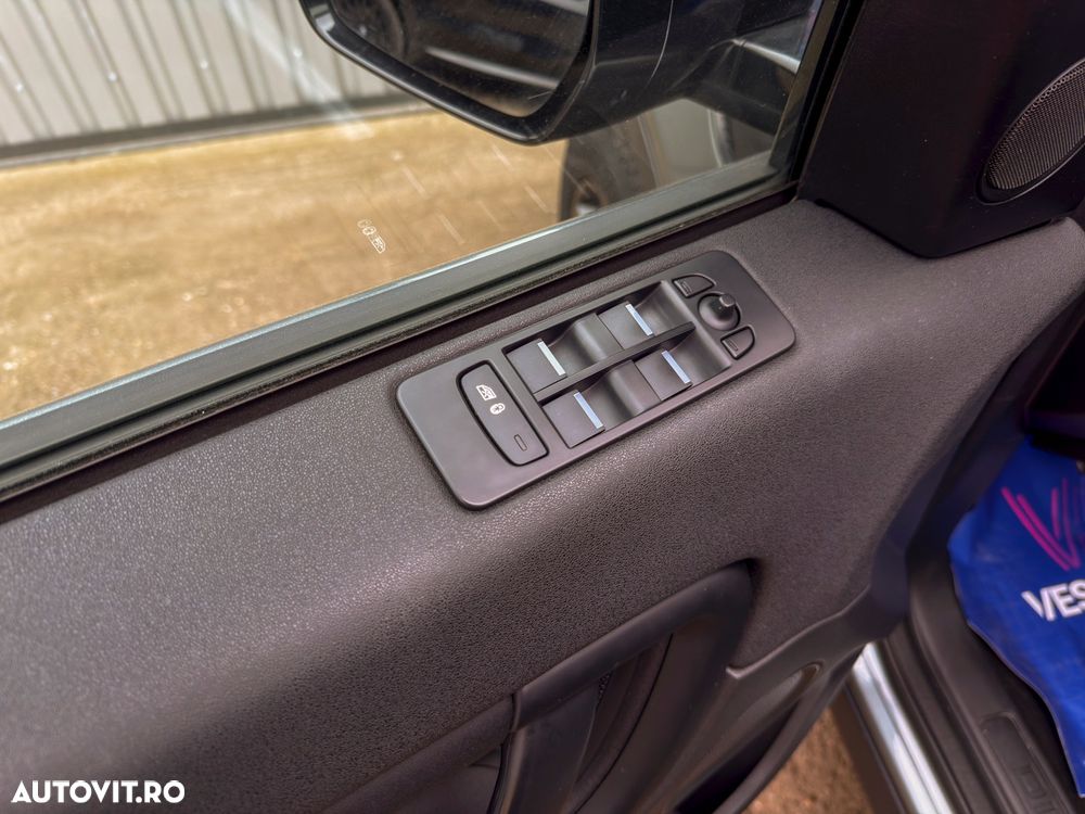 Land Rover Discovery Sport 2.0 l TD4 SE - 28