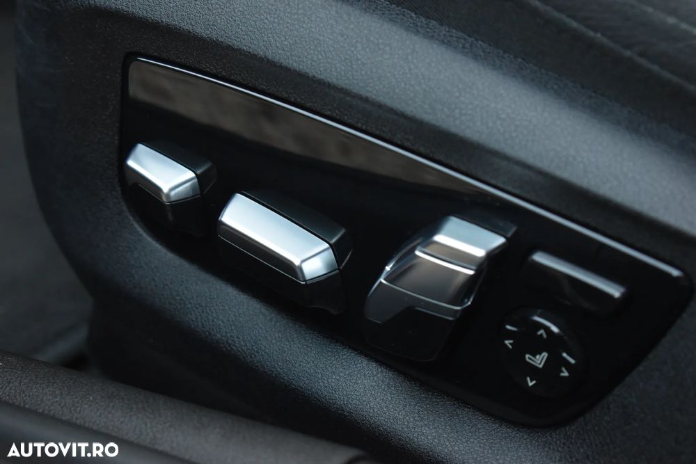 BMW Seria 5 530e Aut. Luxury Line - 17