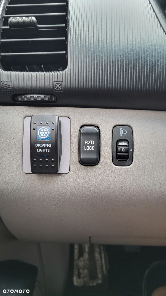 Mitsubishi L200 - 18