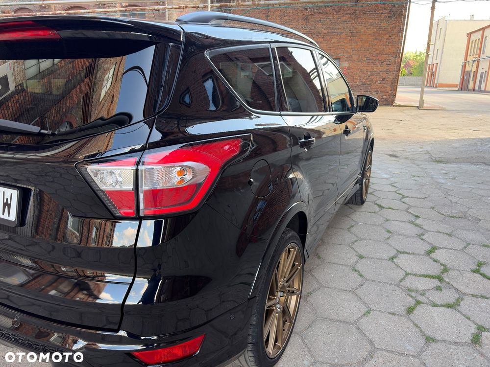 Ford Kuga 1.5 EcoBoost 2x4 ST-Line - 19