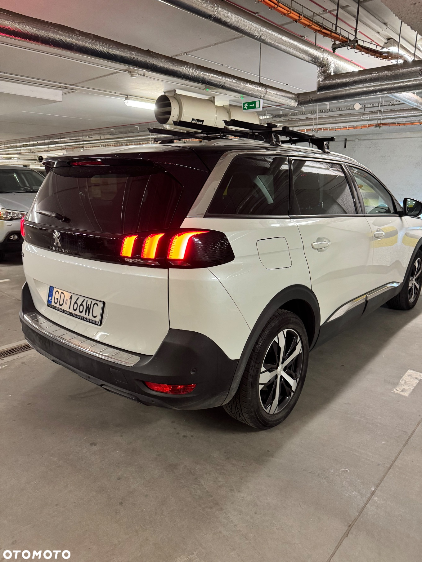 Peugeot 5008 1.5 BlueHDI Allure S&S EAT8 - 3