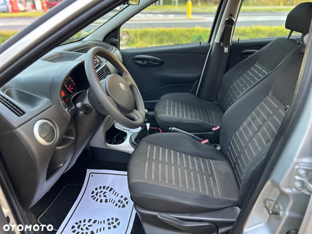 Fiat Punto - 22