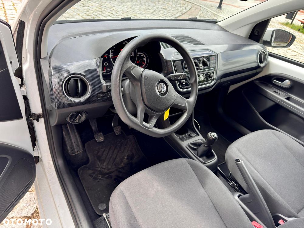 Volkswagen up! 1.0 move - 12
