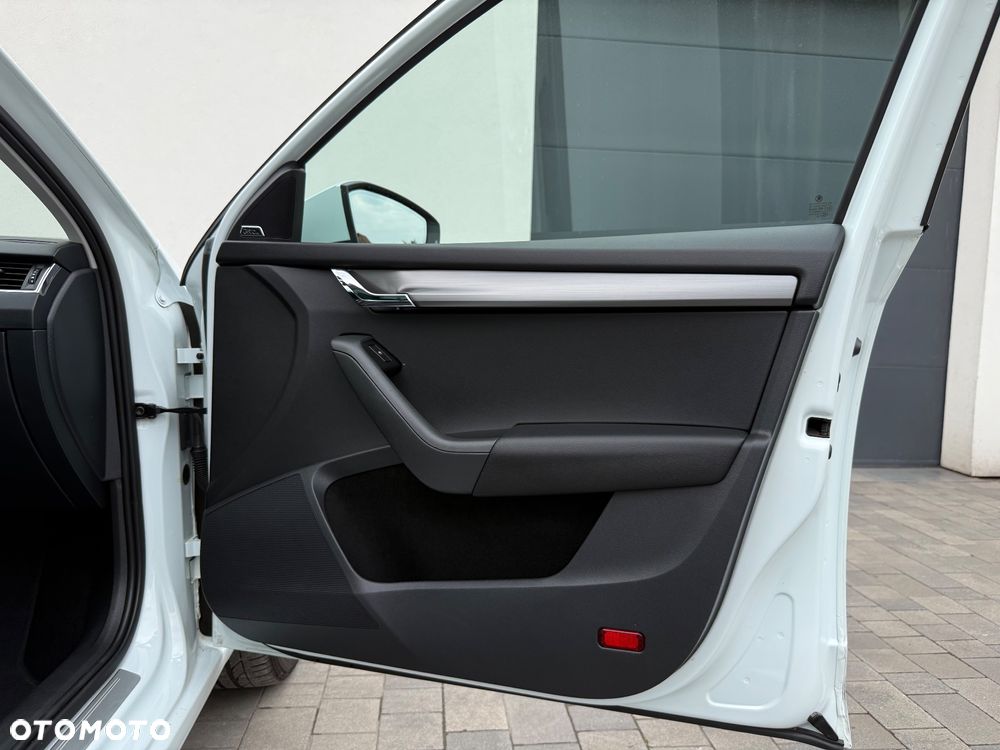 Skoda Octavia 2.0 TDI DSG Premium Edition - 26