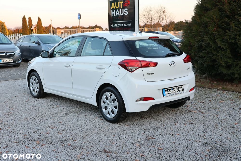 Hyundai i20 1.2 Pure - 4