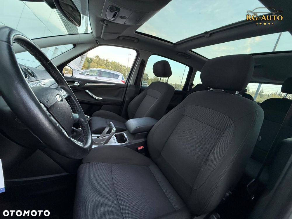 Ford S-Max - 19