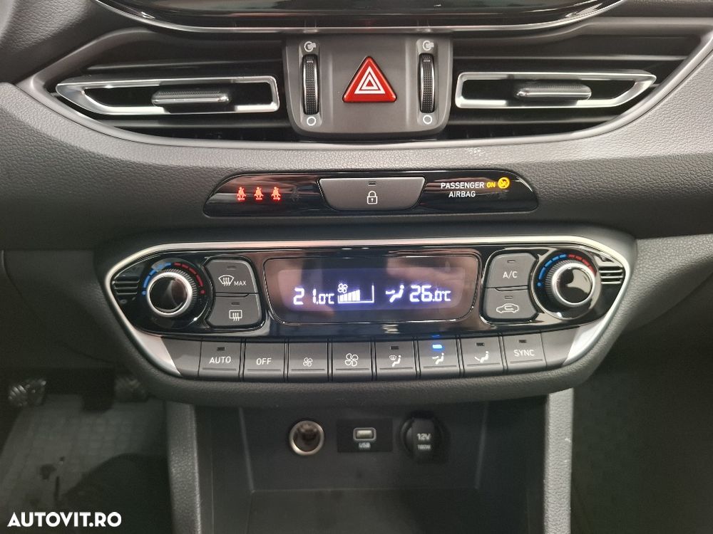 Hyundai i30 1.5 110CP 5DR M/T Highway - 21