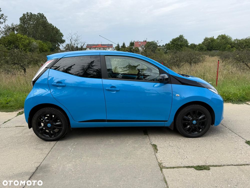 Toyota Aygo x-play - 14