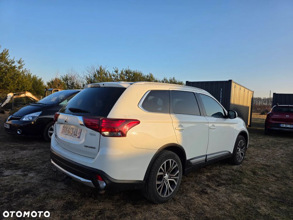 Mitsubishi Outlander - 6
