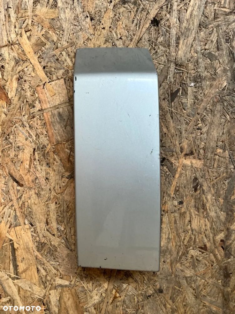 VOLVO XC90 listwa pod lampę lewy tył 8620819