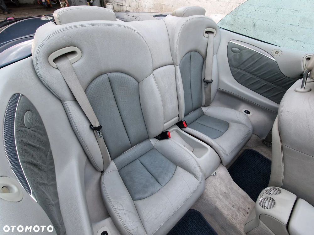 Mercedes-Benz CLK - 22