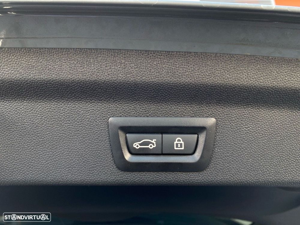 MINI Countryman Cooper SE ALL4 Classic Auto - 22