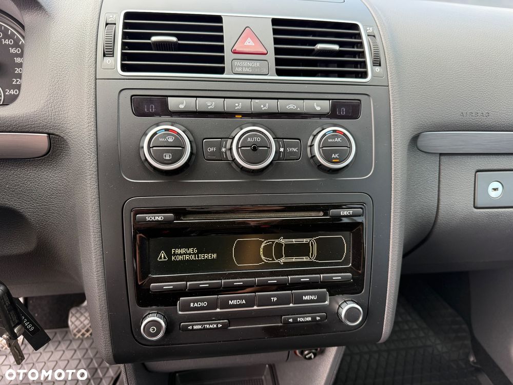 Volkswagen Touran 1.6 TDI DPF Highline - 17