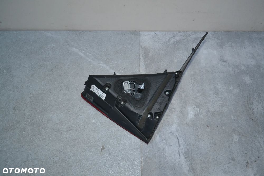 AUDI A7 SPORTBACK LAMPA LED MATRIX TYŁ TYNA LEWA W KLAPĘ 4G8945093H - 2