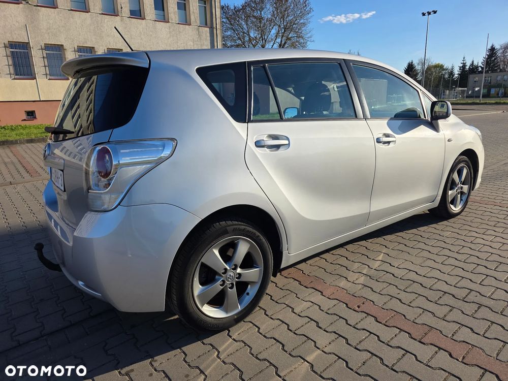 Toyota Verso 1.8 Multidrive Edition - 6