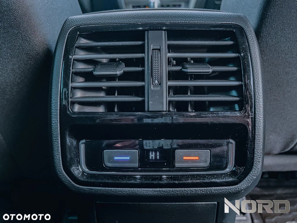 Volkswagen Passat 1.4 TSI BlueMotion Technology DSG Comfortline - 16