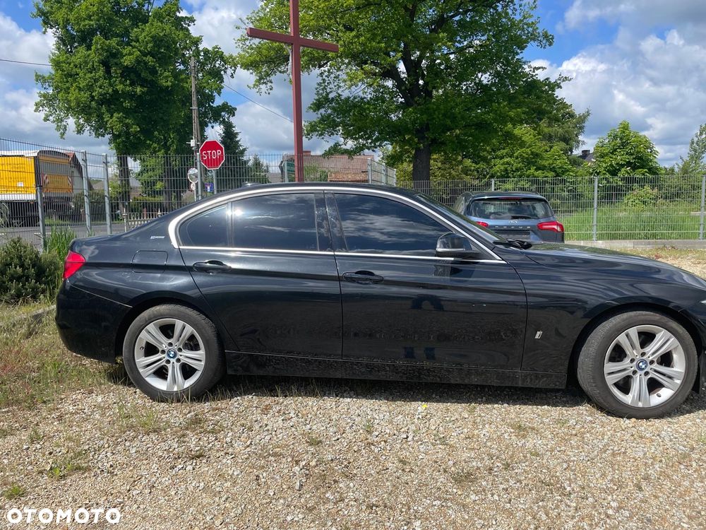 BMW Seria 3 330e iPerformance Sport Line - 2