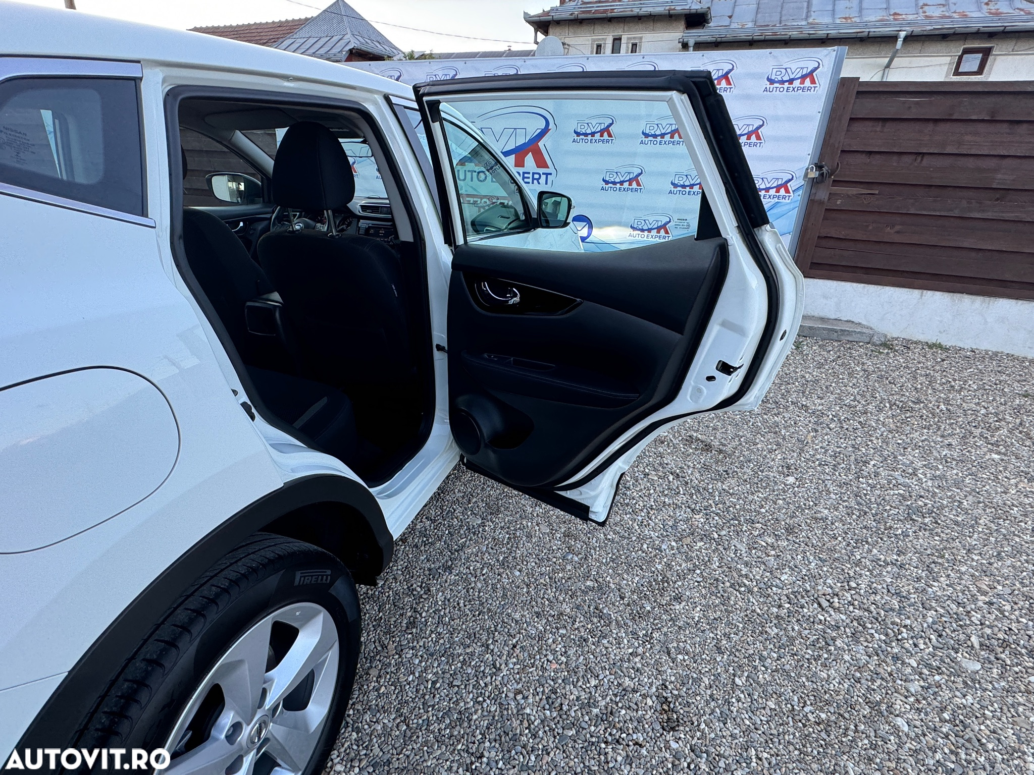 Nissan Qashqai 1.5 DCI N-CONNECTA - 16