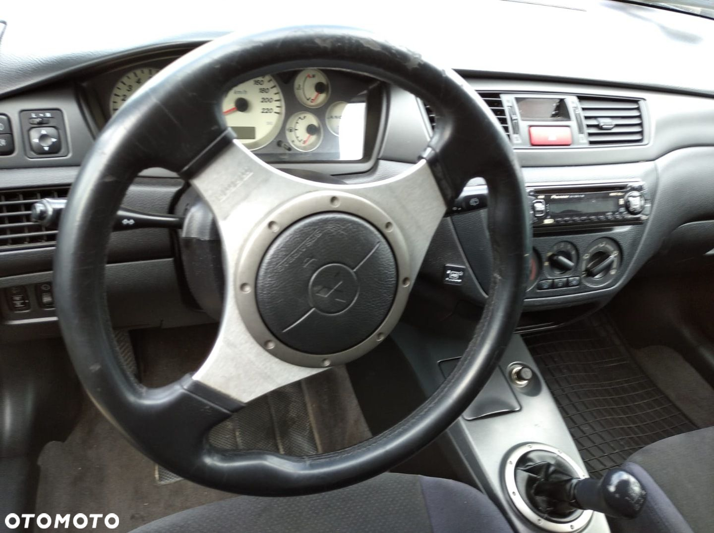 MITSUBISHI LANCER VII 7 CS KOMBI LAMPA PRAWA TYŁ TYLNA EU - 10