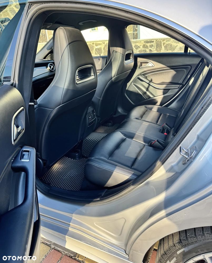 Mercedes-Benz CLA 250 4Matic 7G-DCT - 8