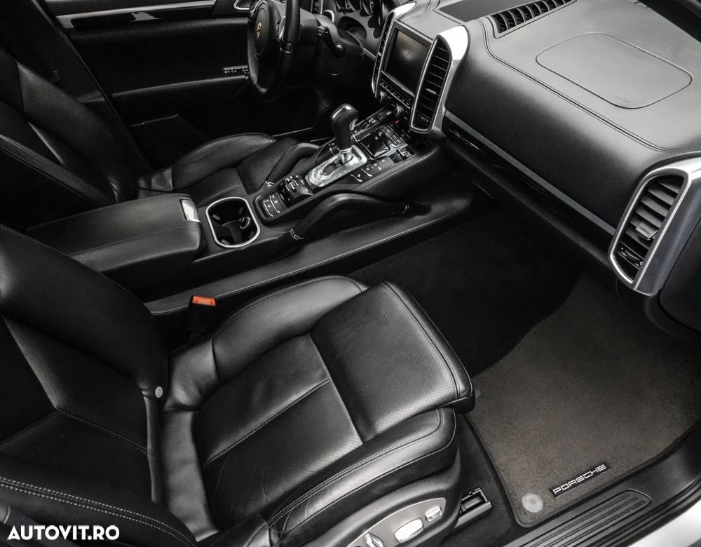 Porsche Cayenne 3.0 L V6 - 13