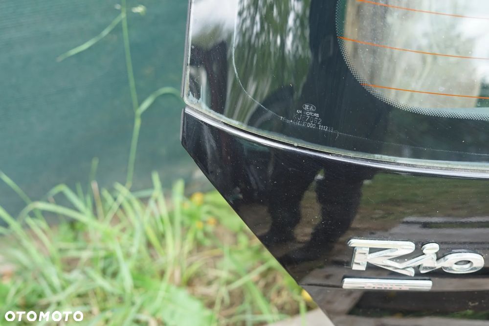 Klapa bagażnika tył tylna Kia Rio II Czarna - 3