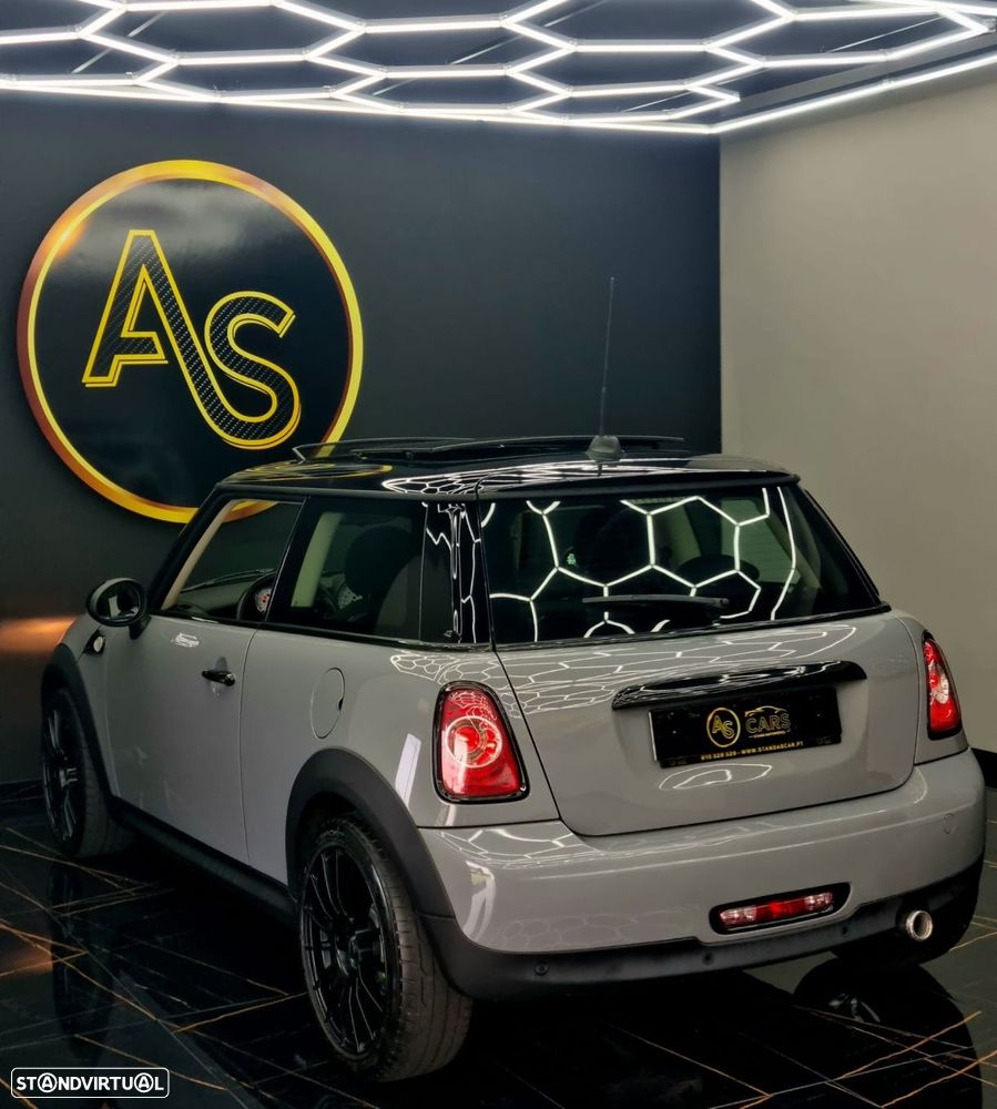 MINI 3 Portas One D - 13