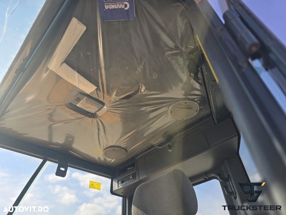 Hyundai 60CR-9R - 16