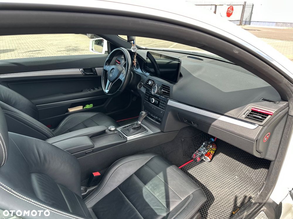 Mercedes-Benz Klasa E 250 BlueEFFICIENCY 7G-TRONIC Avantgarde - 8
