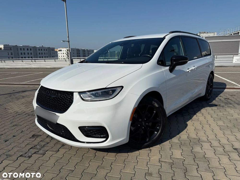 Chrysler Pacifica - 8