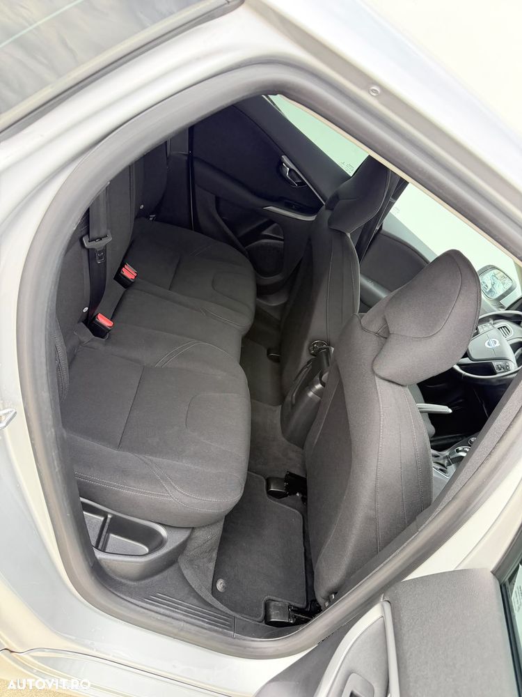 Volvo V40 D2 Powershift Kinetic - 13