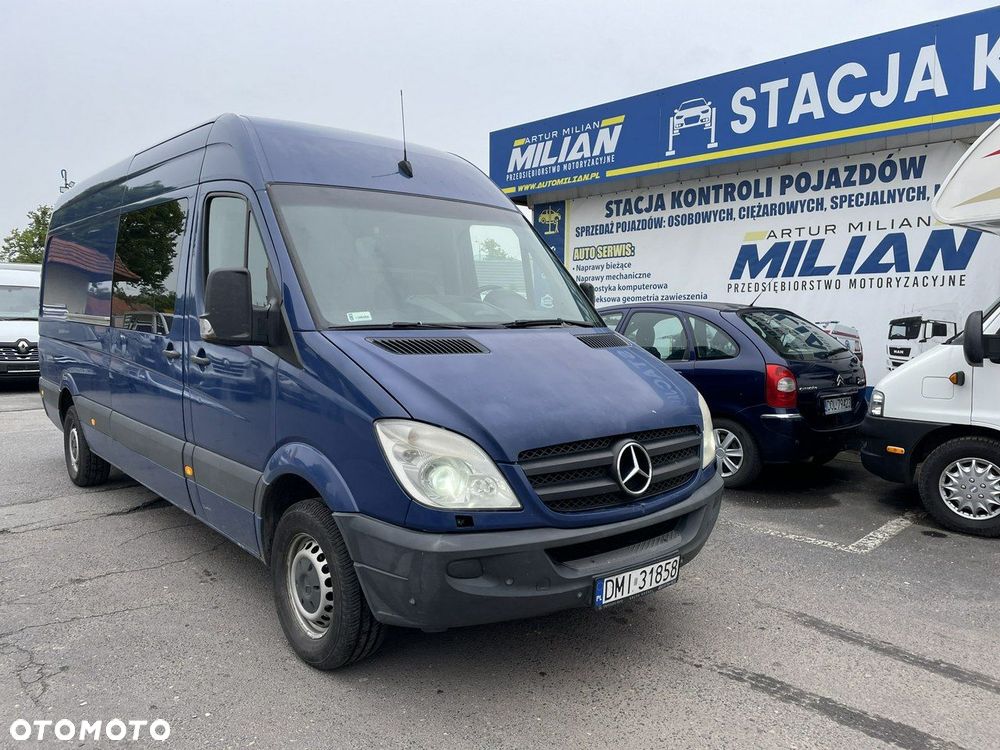 Mercedes-Benz Sprinter - 4